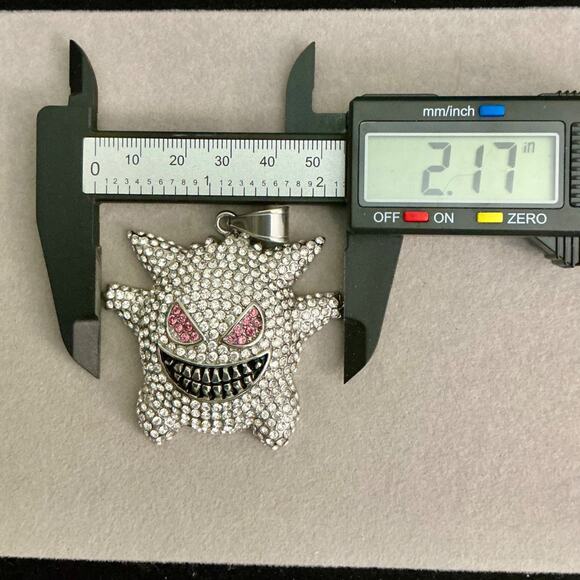 Brand New- Iced GENGAR Pokémon Pendant Large-Silver - Picture 9 of 9